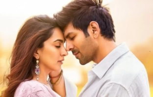 Kartik Aaryan and Kiara Advani is SataPrem Ki Katha poster